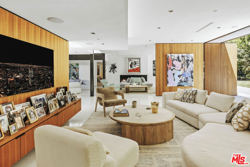 MLS #25561285 img 14