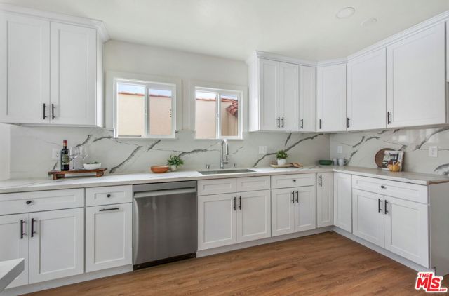 4325 W 58th Place, Los Angeles CA: https://media.crmls.org/mediaz/e9893ac2-b97a-4667-82a3-0b30891e2935.jpg