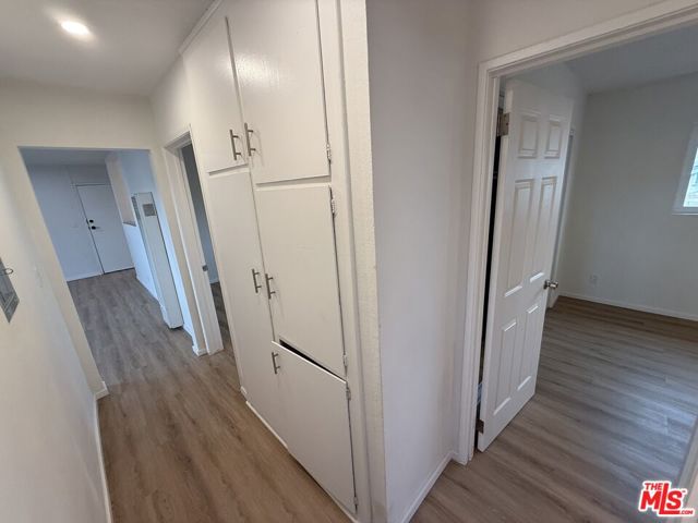 2530 Carmona Avenue, Los Angeles CA: https://media.crmls.org/mediaz/e98956b2-522b-4573-a7fc-7682150aa764.jpg