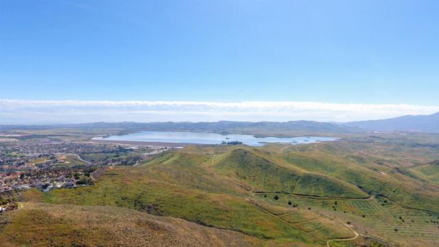 Image 2 of 73 For 18410 Lakepointe Dr