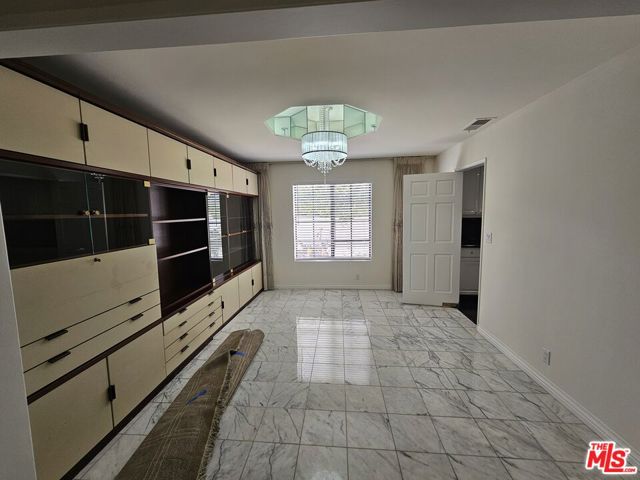 125 North Oakhurst Drive photo 6