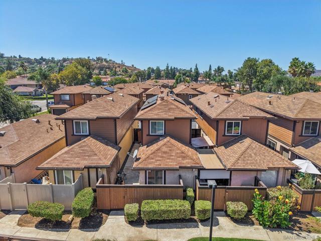 9607 Kumquat Dr, Lakeside CA: https://media.crmls.org/mediaz/e98aacac-11ce-4a48-97e4-55de21d561fb.jpg