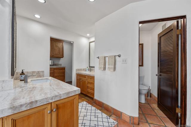 Image 34 of 70 For 17156 Dos Hermanos