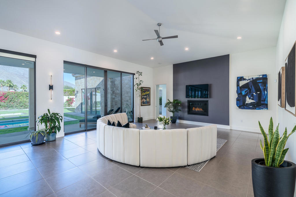 MLS #219139209PS image #3