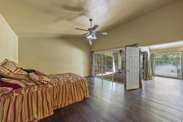 43755 Via Palma, Palm Desert CA: https://media.crmls.org/mediaz/e98b4578-e883-4c2d-b908-d7410b0ecf9a.jpg