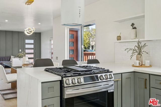 910 Arwin Street, Pasadena CA: https://media.crmls.org/mediaz/e98b8e88-0ae7-429c-a237-70e15458b00a.jpg