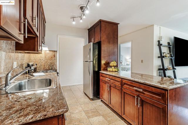 375 Jayne Avenue, Oakland CA: https://media.crmls.org/mediaz/e98c67f5-88e2-4fac-8315-f61b470ac9ec.jpg