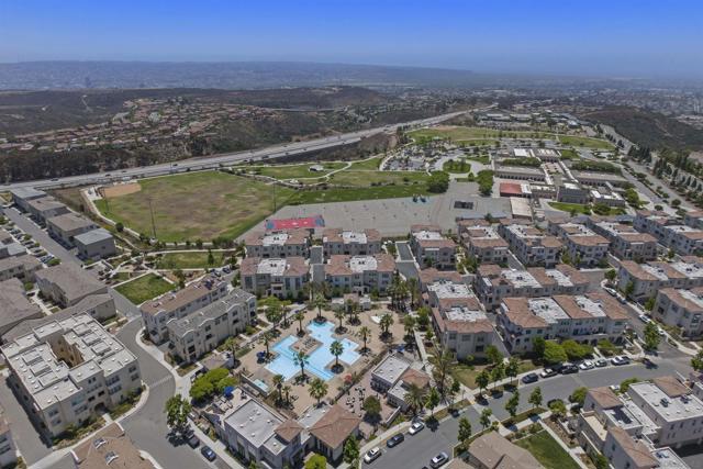 5506 Sandcliff Ln, San Diego CA: https://media.crmls.org/mediaz/e98c6f7f-f1d9-4bd5-abfd-69c3f5d411b6.jpg