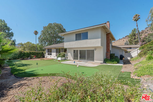 1943 Stonesgate Street, Westlake Village CA: https://media.crmls.org/mediaz/e98c827d-2263-4ae2-a19e-40acf7f0a85a.jpg