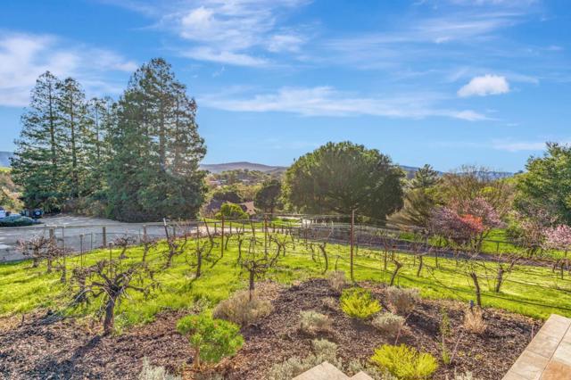 10260 Lucky Court, Gilroy CA: https://media.crmls.org/mediaz/e98d1c68-2d24-4557-b9ce-05f99d6fd96a.jpg