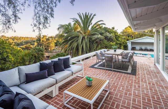 5333 Los Mirlitos, Rancho Santa Fe CA: https://media.crmls.org/mediaz/e98da01d-0ed3-42fa-b27d-3a5b8b49d485.jpg