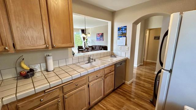 Detail Gallery Image 4 of 25 For 2683 Coventry Rd, Carlsbad,  CA 92010 - 3 Beds | 2/1 Baths
