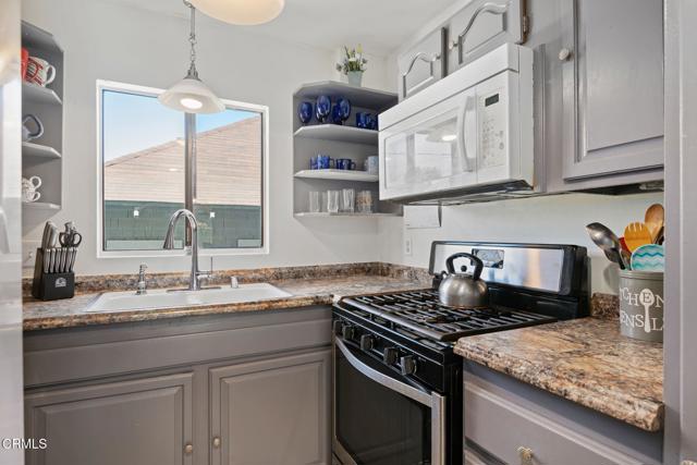 Detail Gallery Image 10 of 33 For 543 S E St, Oxnard,  CA 93030 - 2 Beds | 2 Baths