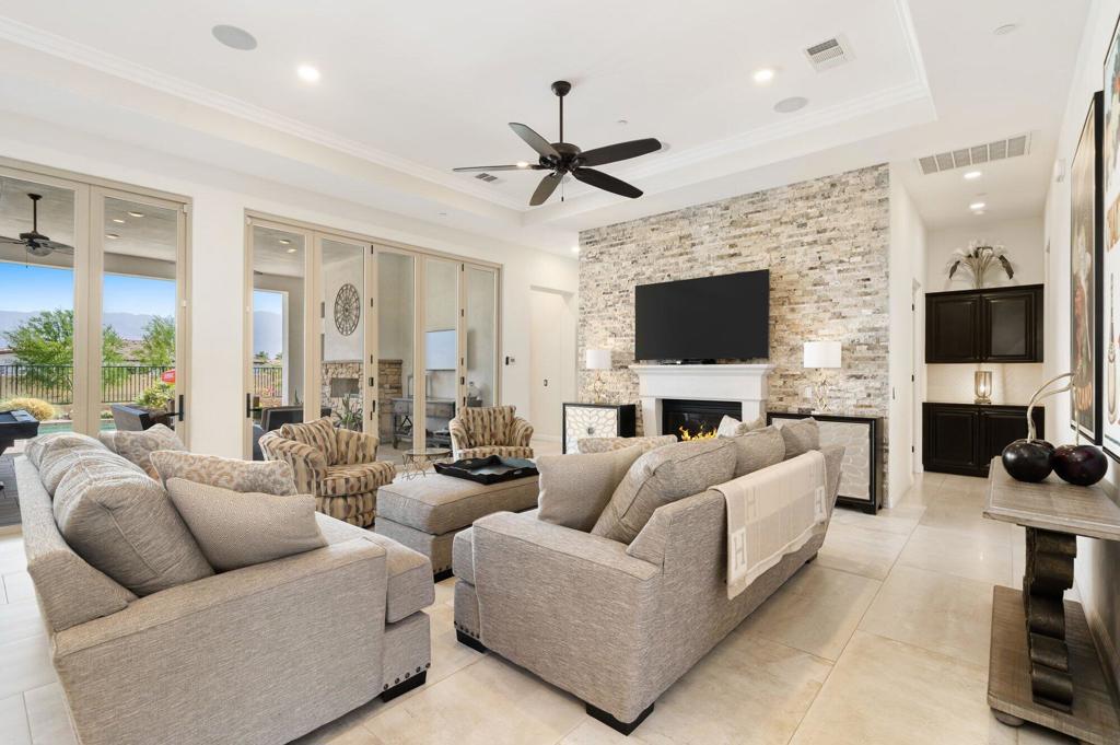 MLS #219136505DA image #14