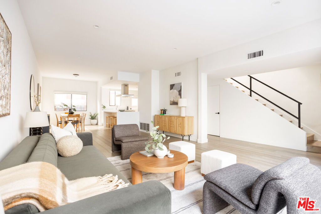 1823 N Fuller Avenue #4