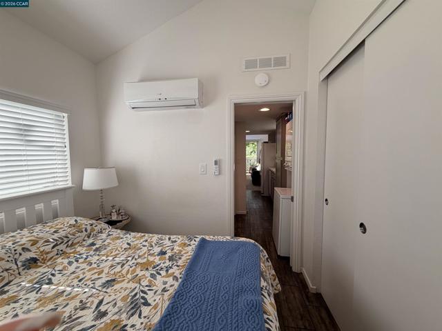 16711 Marsh Creek Rd, Clayton CA: https://media.crmls.org/mediaz/e98fbcb7-8d12-4b35-9d48-a3c8ccac5ad9.jpg