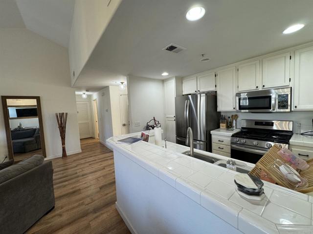 Detail Gallery Image 8 of 20 For 1388 Challis Pl #232,  Chula Vista,  CA 91913 - 2 Beds | 2 Baths