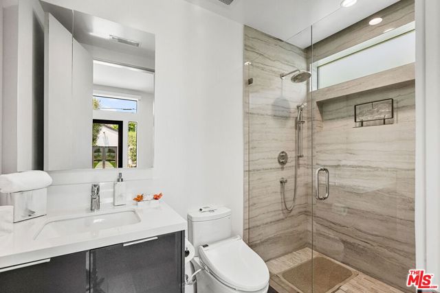 4338 Agnes Avenue, Studio City CA: https://media.crmls.org/mediaz/e990fc72-92a3-4f55-8ad7-f2be8326e1cf.jpg