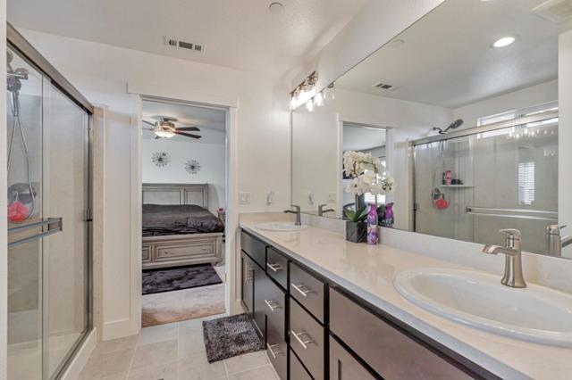 1180 Cherry Peak Way, Hollister CA: https://media.crmls.org/mediaz/e992282e-53cc-42b3-93ae-d01e1473a7d0.jpg