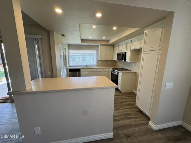 38114 Village 38, Camarillo CA: https://media.crmls.org/mediaz/e992cf15-c4fc-43eb-93fd-dc3451c890c7.jpg