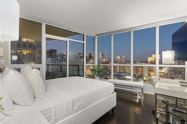 555 Front St., San Diego CA: https://media.crmls.org/mediaz/e9946c19-7187-470f-abf7-fe12b11ec449.jpg