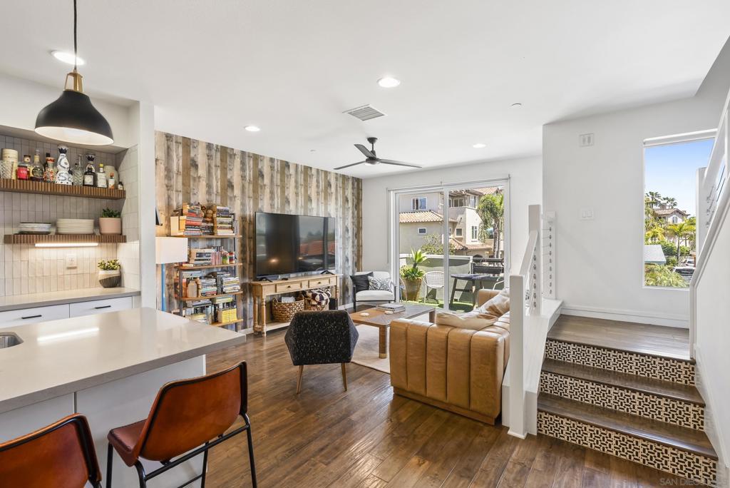 2537 State St. - photo 12