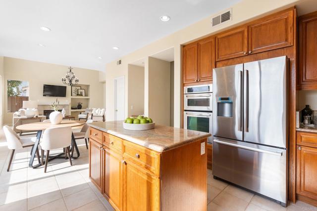 Detail Gallery Image 13 of 56 For 6181 Sunset Crest Way, San Diego,  CA 92121 - 4 Beds | 3 Baths