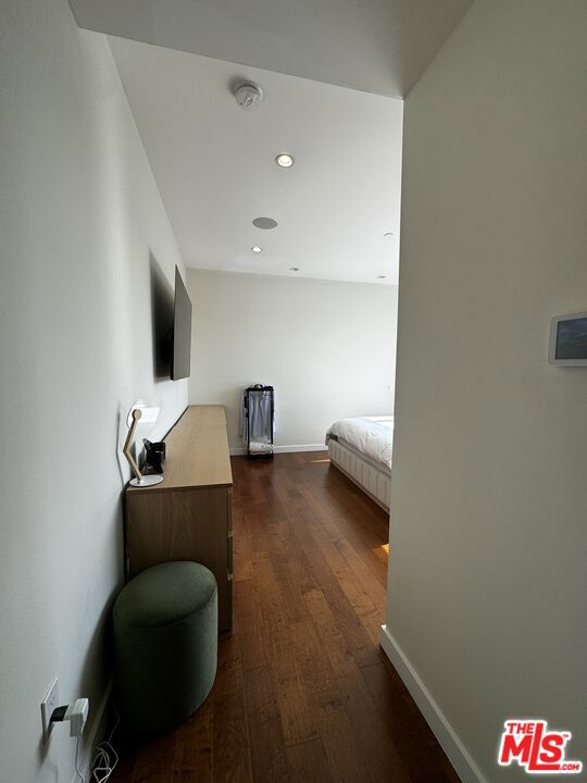 140 S Hayworth Avenue, Los Angeles CA: https://media.crmls.org/mediaz/e99494f8-bf8a-4b8b-86fe-676af2a45e1f.jpg
