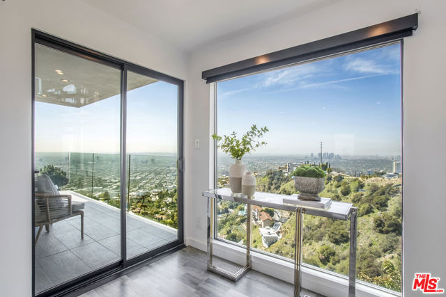 8506 Magnolia Drive, Los Angeles CA: https://media.crmls.org/mediaz/e9949a79-db3d-4172-ba6a-b71a19ea95c4.jpg