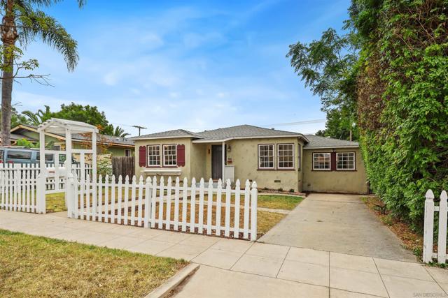 231 E 5Th Ave, Escondido CA: https://media.crmls.org/mediaz/e9959784-98a3-4e22-b64d-e521901bc27b.jpg
