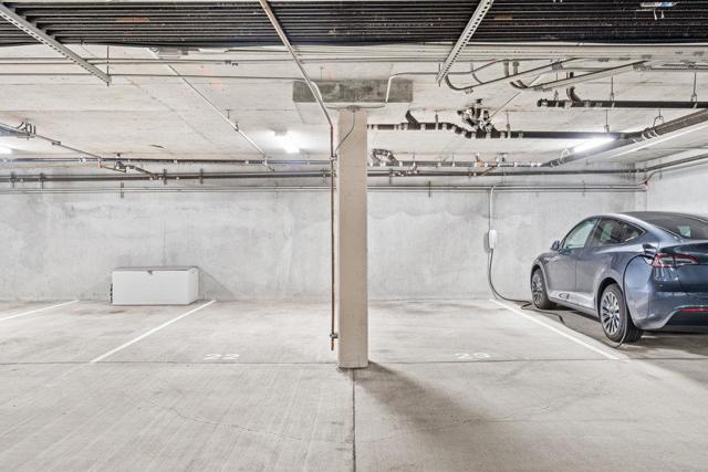 550 El Camino Real, Burlingame CA: https://media.crmls.org/mediaz/e996a749-a47d-4a95-869e-4ef48841b2f5.jpg
