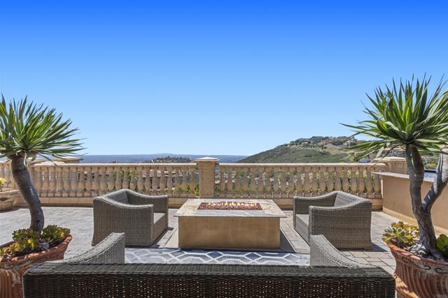 Detail Gallery Image 11 of 28 For 8039 El Cielo, Rancho Santa Fe,  CA 92067 - 5 Beds | 6/1 Baths