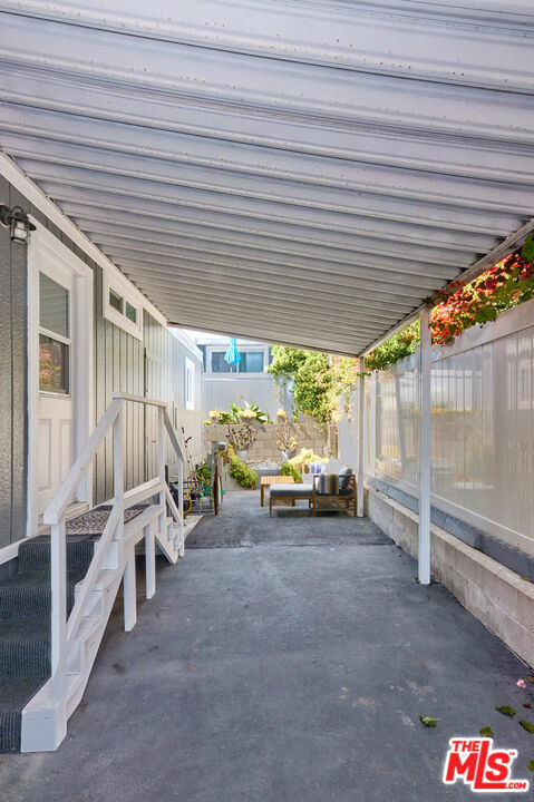 16321 Pacific Coast Hwy, Pacific Palisades, California 90272, 2 Bedrooms Bedrooms, ,1 BathroomBathrooms,Residential,For Sale,Pacific Coast Hwy,24400741
