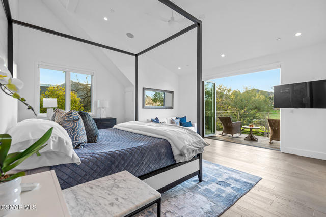 2443 Stafford Road, Lake Sherwood CA: https://media.crmls.org/mediaz/e9984711-5ad4-4584-9687-45a79abb4d87.jpg