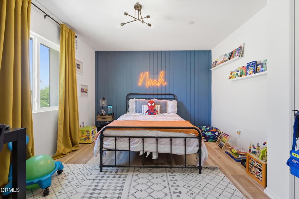 https://media.crmls.org/mediaz/e9990338-e1bc-43d2-81ac-d0d74b3708a4.jpg?preset=X-Large