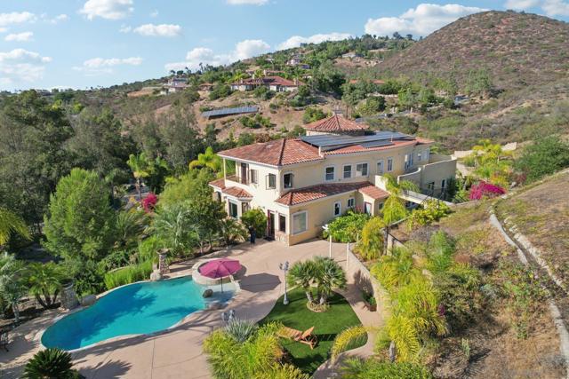 15035 Orchard View Dr, Poway CA: https://media.crmls.org/mediaz/e999a7db-4d89-4065-81d9-bbc438e671a0.jpg