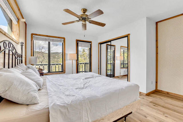 53184 Double View Drive, Idyllwild CA: https://media.crmls.org/mediaz/e99a3d3c-a685-45dc-8e23-35734ee27563.jpg