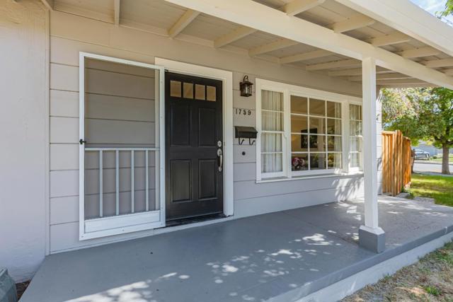 Image 5 of 37 For 1759 Heatherdale Avenue