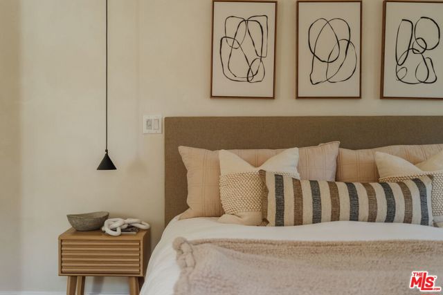 2145 Sunset Crest Drive, Los Angeles CA: https://media.crmls.org/mediaz/e99baf3e-2b5d-4cec-8e4d-d5fd4d020c75.jpg