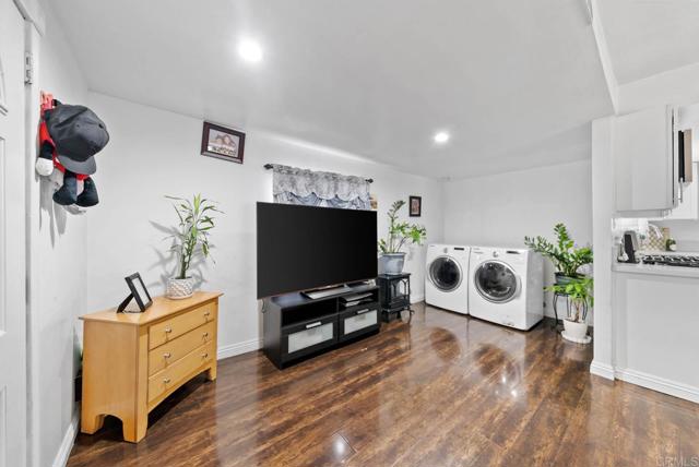 Detail Gallery Image 14 of 26 For 255 E Bradley Ave Spc 35,  El Cajon,  CA 92021 - 3 Beds | 1/1 Baths