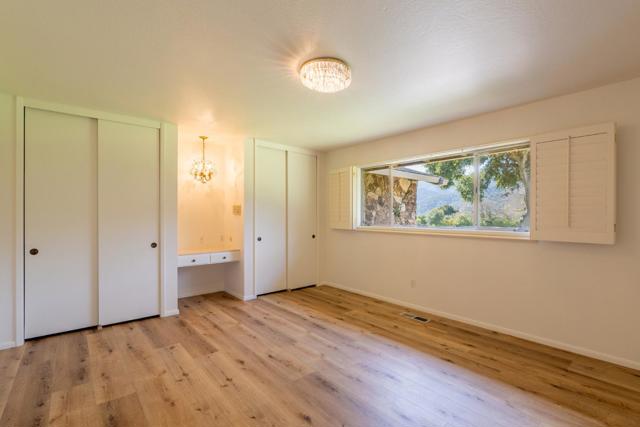10 Ring Lane, Carmel Valley CA: https://media.crmls.org/mediaz/e99cbcef-942d-47f6-878a-f4ea10ace540.jpg