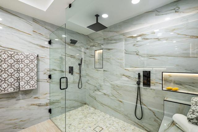 4 Maximo Way, Palm Desert CA: https://media.crmls.org/mediaz/e99df2b9-f63e-4d13-ab3c-699ccb083b8b.jpg