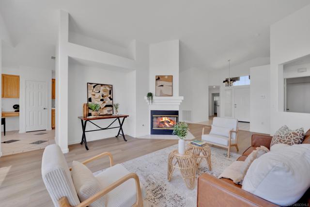 2334 Columbine Dr, Alpine CA: https://media.crmls.org/mediaz/e99e06ca-6b58-4b3b-a922-cbc819904f82.jpg