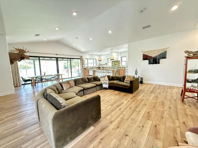 Detail Gallery Image 15 of 52 For 4339 Park Dr, Carlsbad,  CA 92008 - 9 Beds | 6/1 Baths