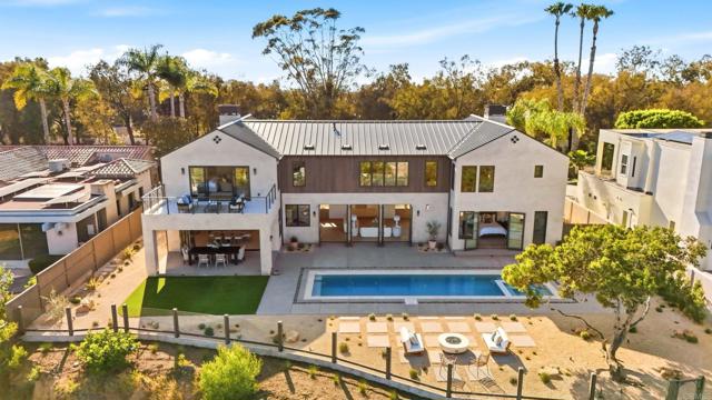 Detail Gallery Image 62 of 72 For 8341 La Jolla Scenic Dr, La Jolla,  CA 92037 - 5 Beds | 5/1 Baths