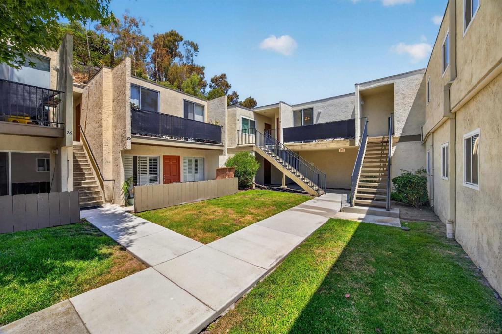 2850 Reynard Way - photo 16