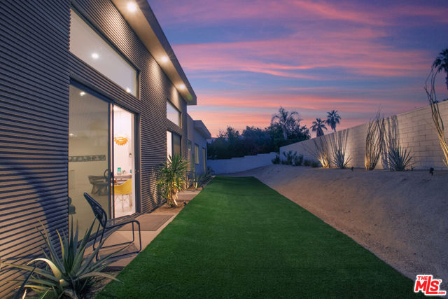71108 Patricia Park Place, Rancho Mirage CA: https://media.crmls.org/mediaz/e99f6887-4211-4339-a9d4-23627c4f4461.jpg