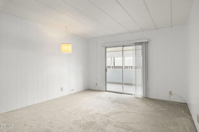 80 Copland Circle, Ventura CA: https://media.crmls.org/mediaz/e9a19278-63a0-41d6-9dd7-e3c767f2406b.jpg