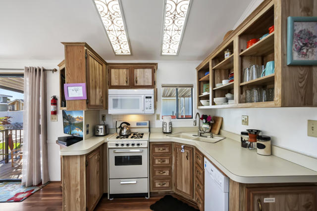 74711 Dillon Road, Desert Hot Springs CA: https://media.crmls.org/mediaz/e9a1a326-1d3f-4f32-af88-e12e6925bc2a.jpg