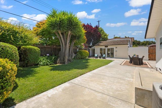 2032 W Hedding Street, San Jose CA: https://media.crmls.org/mediaz/e9a1c22c-c822-4b60-8738-d1a45a5b19f2.jpg